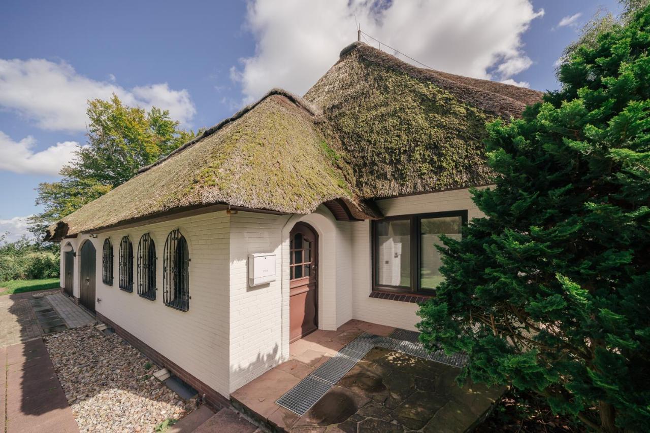 "Reetland" - Haus Hartwig Apartment Tating Bagian luar foto